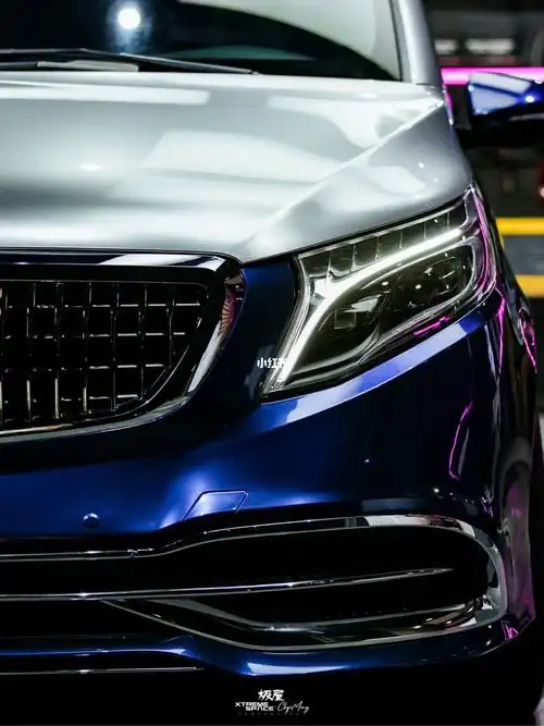 奔驰v260l个性化双拼改色