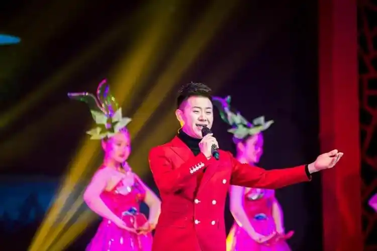 反串曾获越战越勇金话筒宁乡满哥欧尧顺为舞台而生