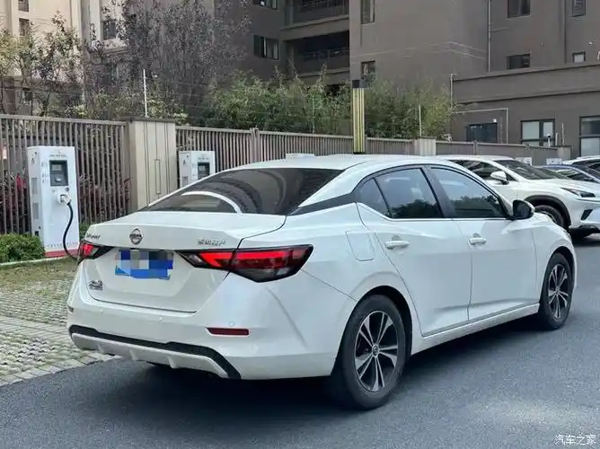 出一台21年日产轩逸自动16l悦享版原版原漆4万多