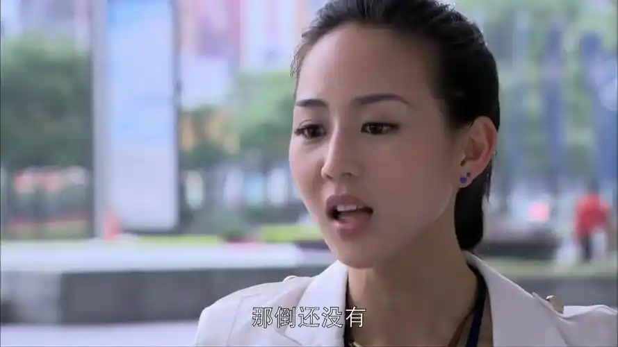 最美的时光苏蔓为了男神重色轻友坑麻辣烫一个加湿器