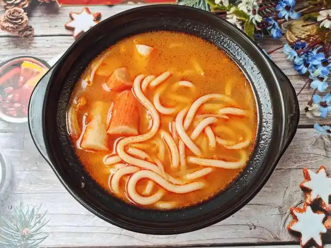 麻辣乌冬面的做法-超简单麻辣乌冬面的家常做法-美食杰 浅夏.