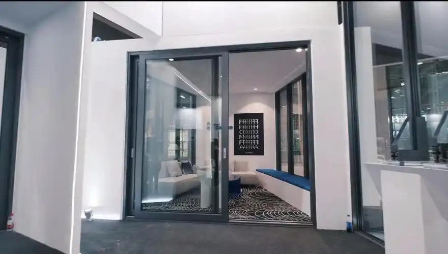 炫酷科技 闪耀不凡|皇派门窗主题展厅"境·界"亮相中国建博会(广州)