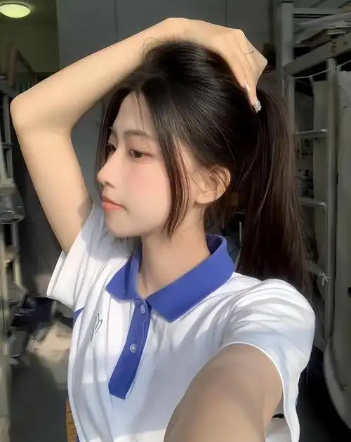 回顾家长不解:"高马尾"在中学生里逐渐消失,满大街都是"鲶鱼头"