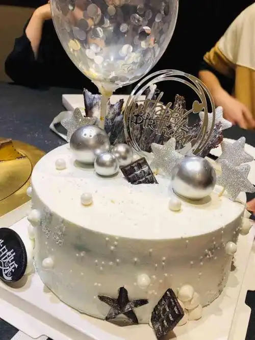 巴黎甜心蛋糕(观音桥店)-"顺路跟小伙伴一起去店里拿的,地方也挺好找.