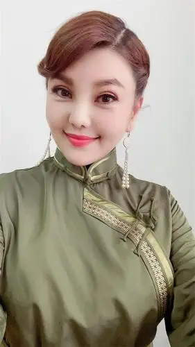 乌兰图雅"热恋"乌兰牧骑