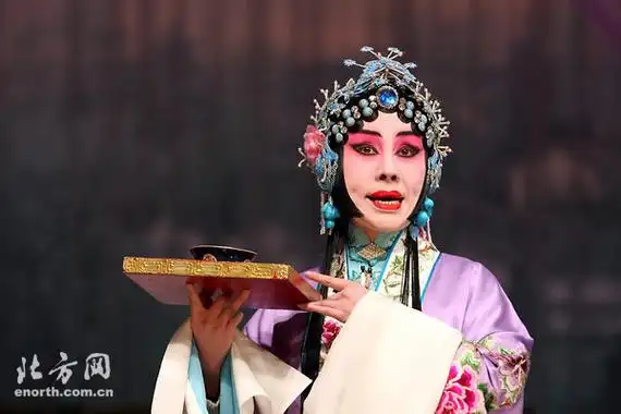 新闻台 新闻中心张派名旦赵秀君表演京剧《刘兰芝》    天津北方网讯