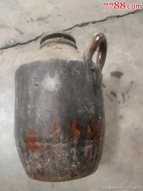 湘西少数民族使用的老油坛子