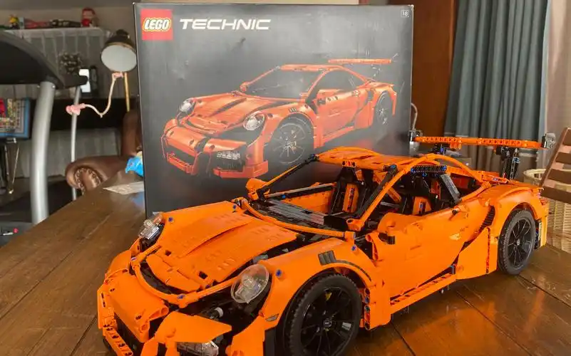 一天拼完3699元的乐高保时捷911!