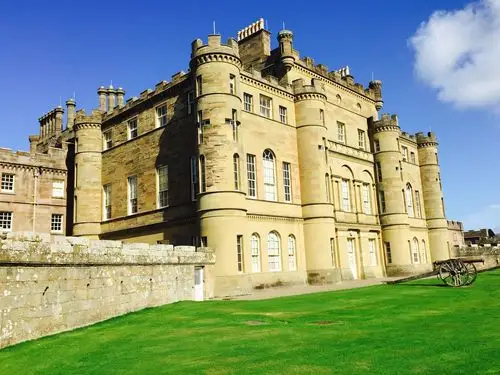 now you can have your own castle in italy, for free!