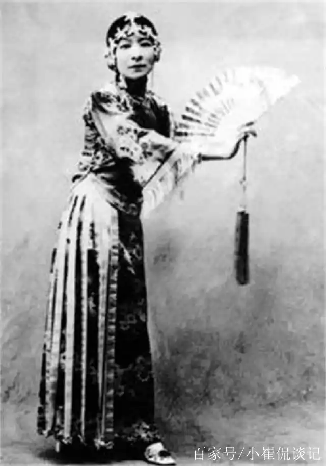 裕容龄:与太监谈恋爱,后被刘春霖拒婚,酷爱舞蹈晚年双腿被打断