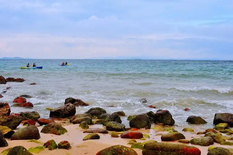 随拍惠州大亚湾三门岛月亮湾海滩