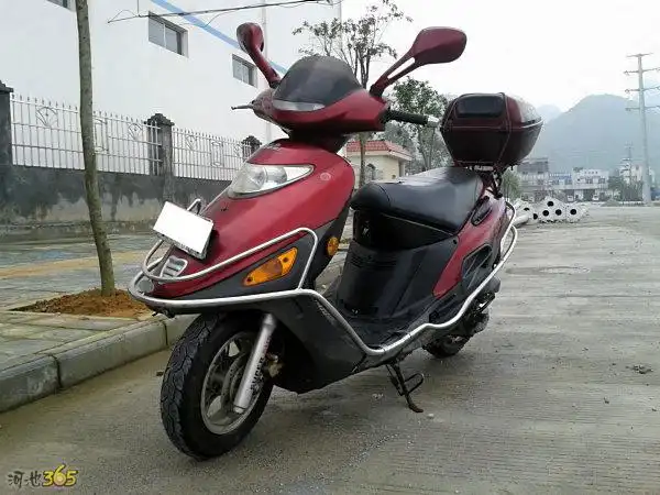 铃木豪爵.福星 踏板125