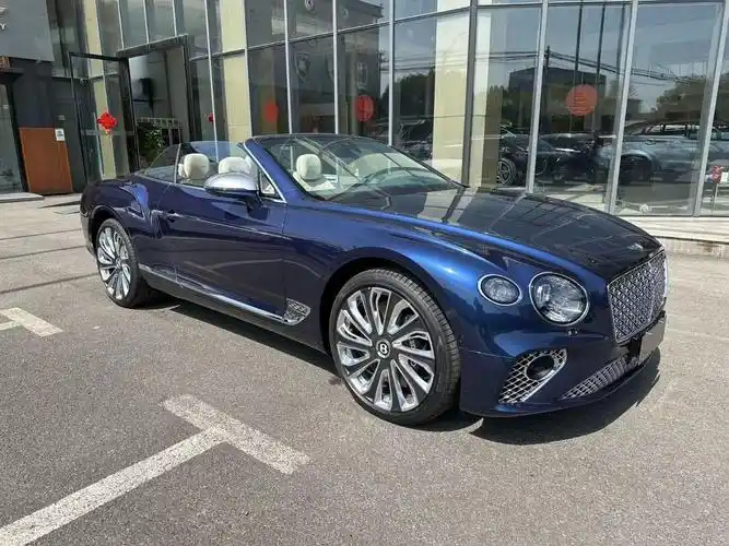 新款宾利欧陆gtc敞篷版v8带穆勒包天津现车