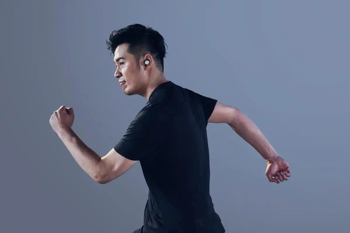 《爱情公寓》十年再相见 陈赫动感运动写真正式发布