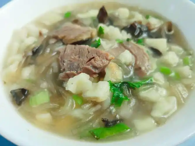 午餐:牛肉泡馍.