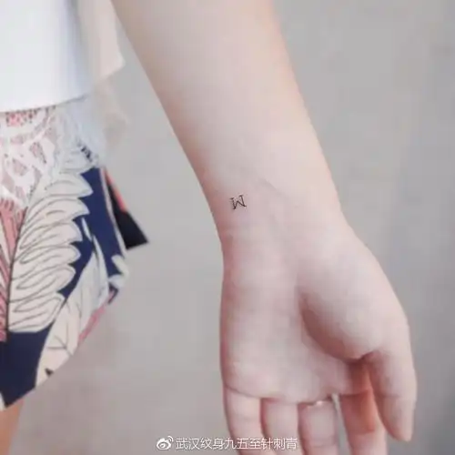 喜欢武汉纹身又不敢纹大纹身图案的女生看过来
