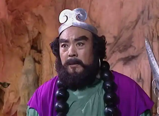 相似的很难区分,沙滩就好比我们芸芸众生,我们大部分人就是一个小人物