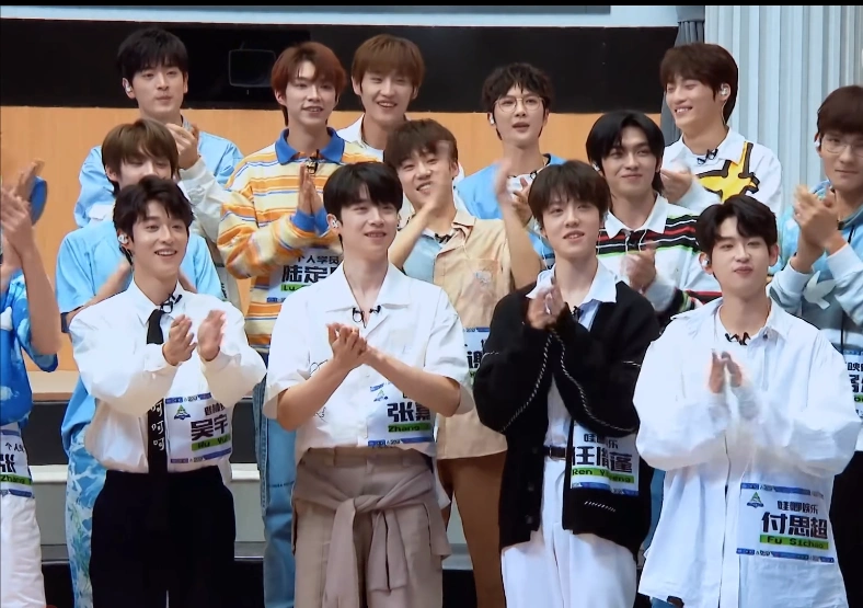 原创创4开播选手颜值被嘲丑外国选手太多网红选手抢镜