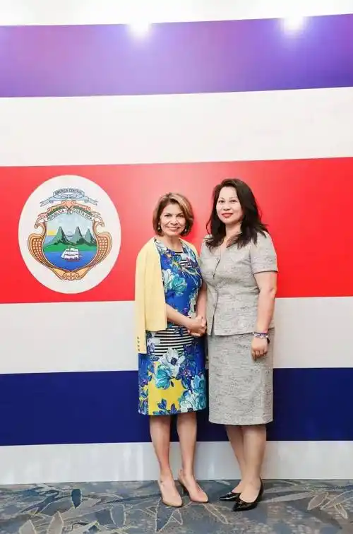 哥斯达黎加首任女总统劳拉·钦奇利亚·米兰达欢迎晚宴在京召开_嘉里