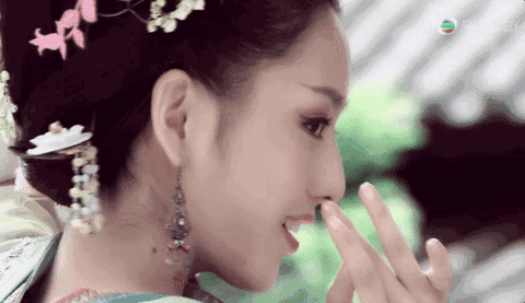 回眸一笑百媚生