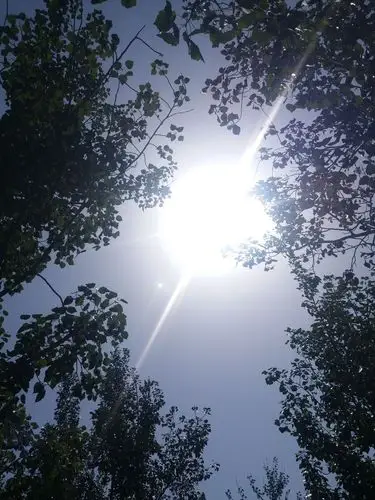 13点的太阳好大