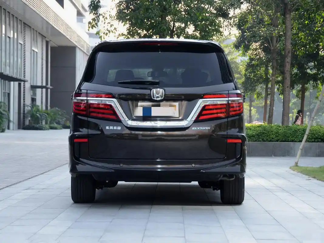 带你了解本田艾力绅的霸气外观