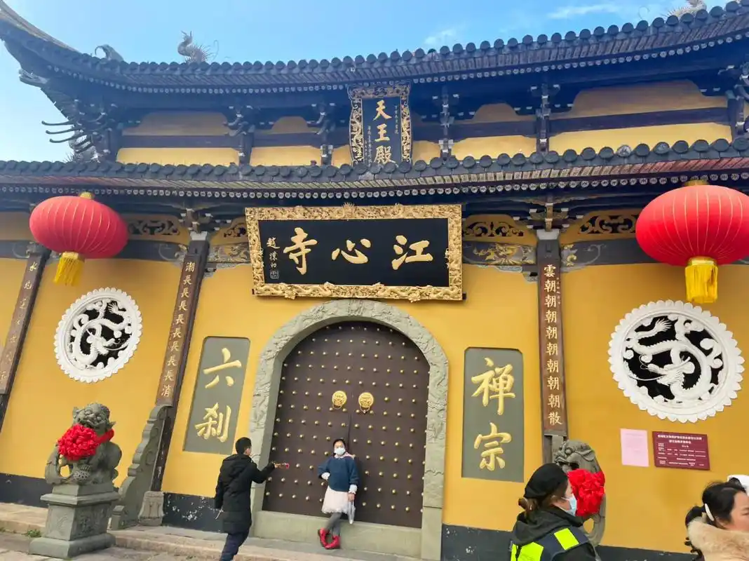 千年古刹 #江心寺 #江心寺对联 千年古刹江心寺门口这幅对 - 抖音