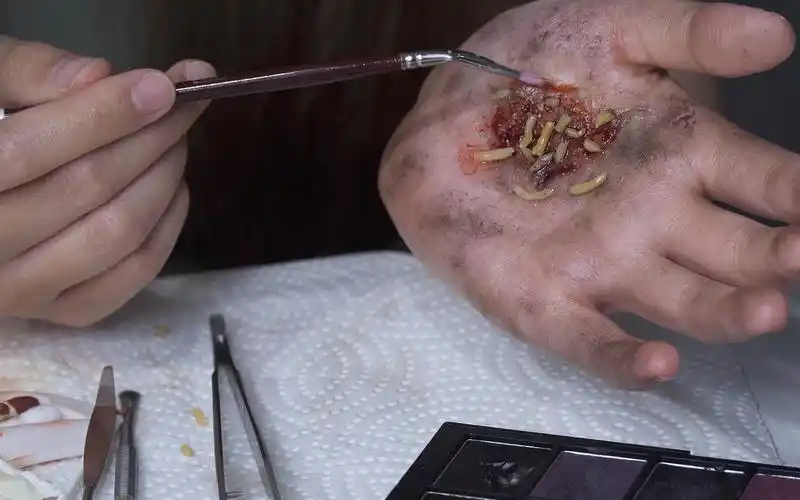 特效化妆教程|电影中恶劣环境伤口有虫|蛆虫特效