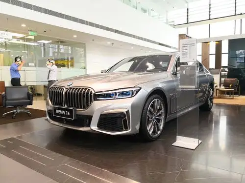 宝马m760li,外观设计完美