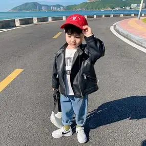 宝宝外套薄帅气