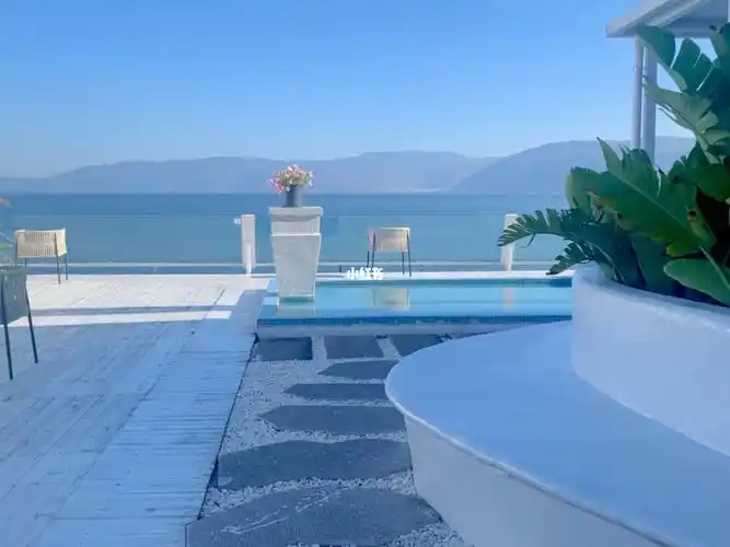 大理洱海找到了270度超亲水海景酒店