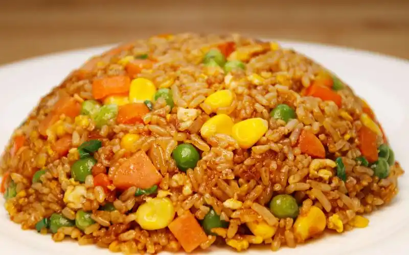 家常蛋炒饭好吃新做法,简单快速,粒粒分明,孩子抢着吃