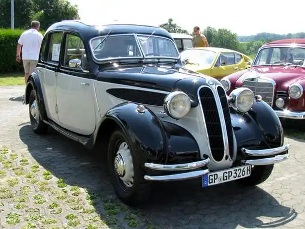 bmw326 产于30年代末