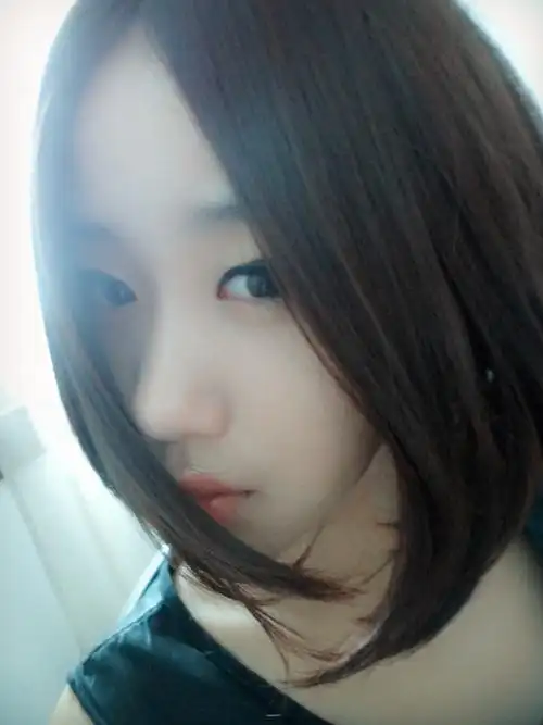 短发女神自拍照 不一样的性感女神