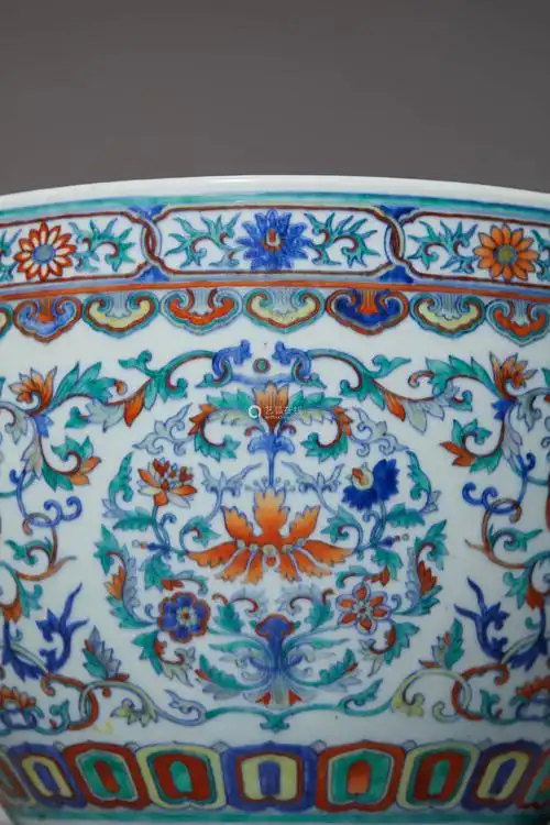 6868lot868清中期斗彩缠枝花卉团花纹缸