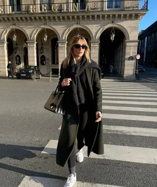 法式穿搭真是太养眼,走在法国街头,放眼望去都是精致浪漫的美女