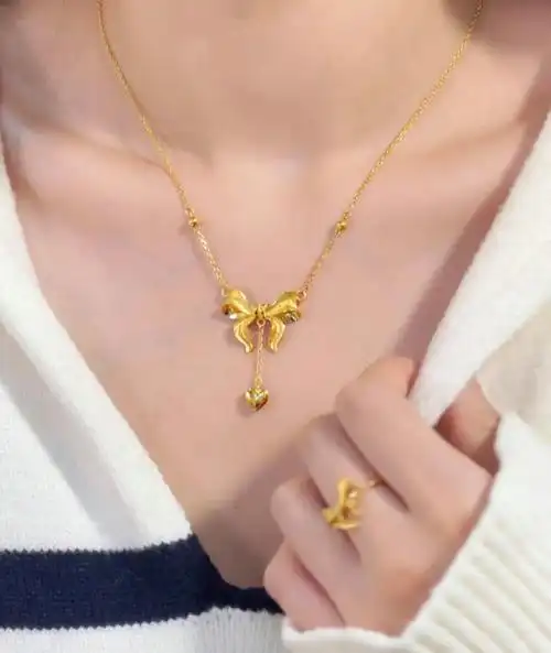 周大生的项链真的太美啦!