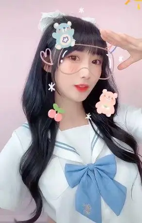 林晚晚频露脸被质疑用替身,唱歌被发现声线不同,粉丝称她辞职了