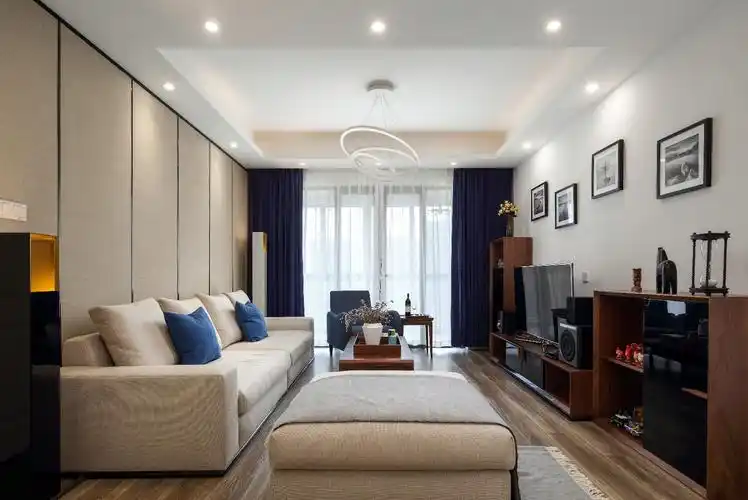 现代简约三居客厅装修效果图