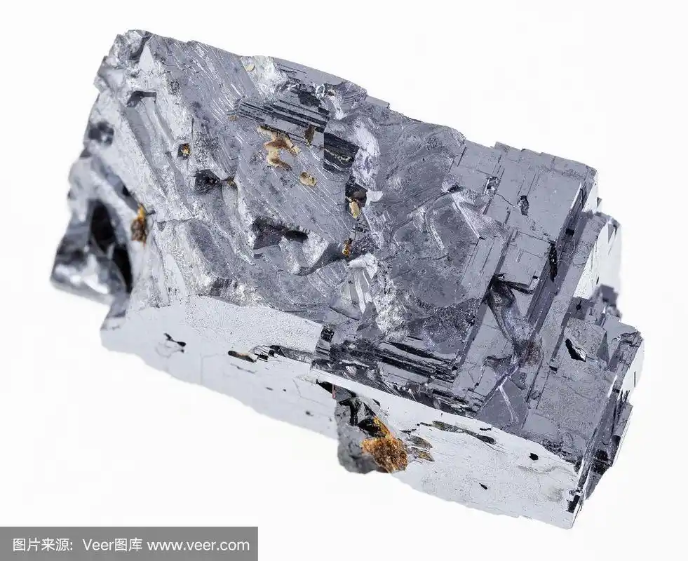 生方铅矿(方铅矿)结晶在白色