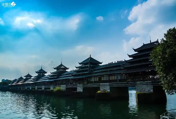 天下第一风雨桥----芷江龙津桥