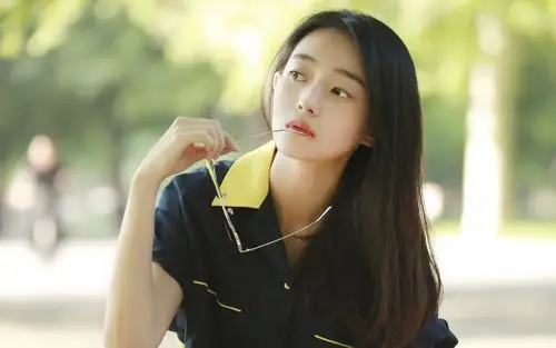 王艺诺酷帅写真曝光 叛逆girl气场全开