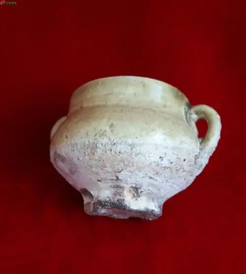 宋代白釉双系小罐