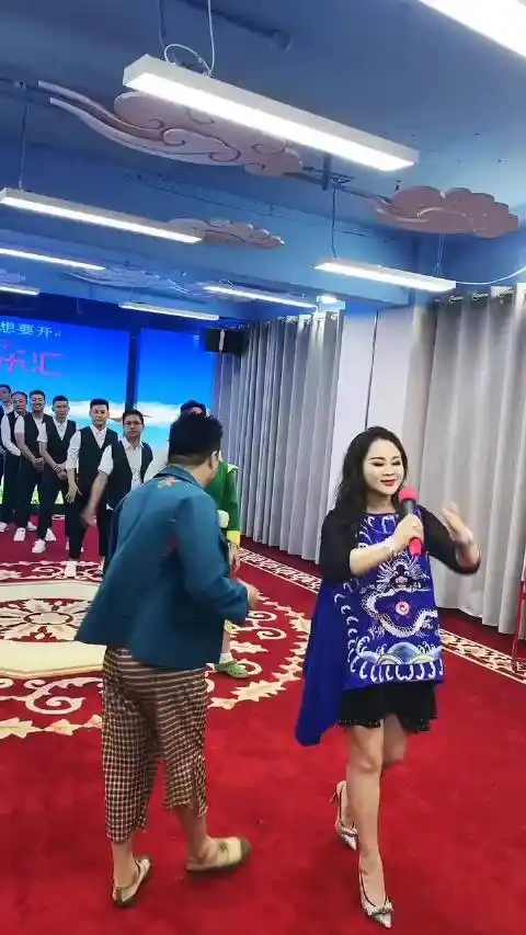 魏三何晓影这俩人二十年前就是黄金搭档都是有真才艺的演员