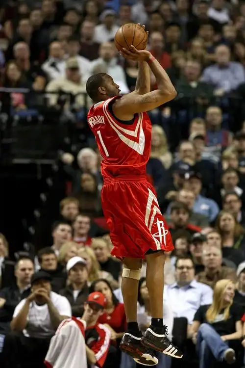 美如画的干拔跳投仿佛就发生在昨日