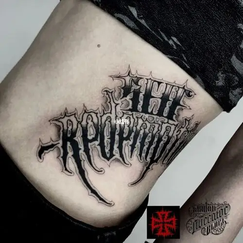 99chicano tattoo 7115侧腰花体字作品_tattoo怎么样_纹身