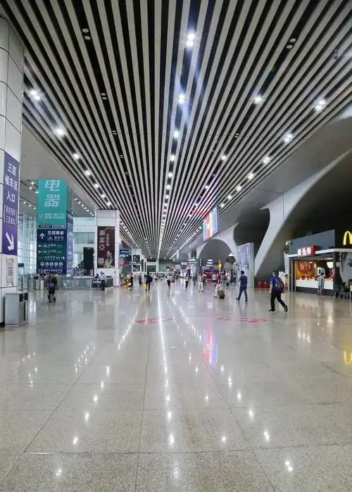 2015年2月起,广州东站开通"@gztlfree"wifi信号,覆盖候车室和售票厅