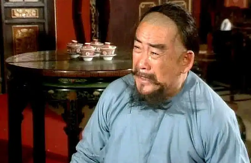 同样是演鳌拜,姚长安霸道,林嘉华帅气,他却演出了表情包!