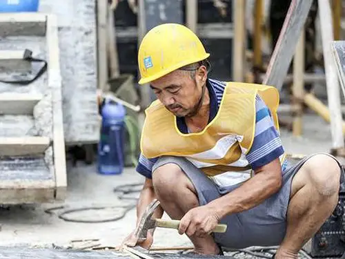 农民工职场指南:在辛苦工作的同时学点技术,生活和未来就有盼头