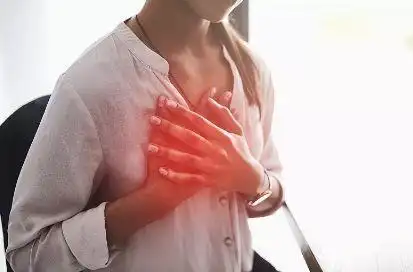 乳房疼痛有凹陷?出现这些症状,警惕乳腺癌!